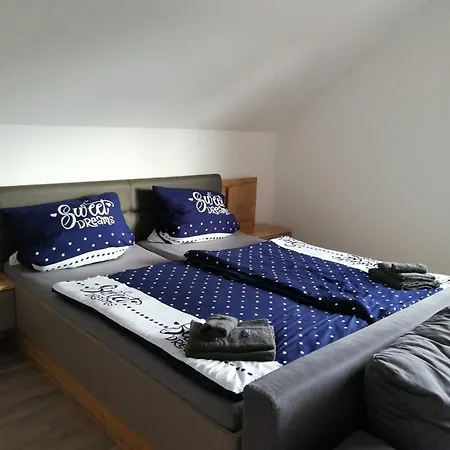 Dorfidyll Im Grünen