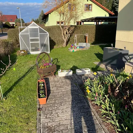 Dorfidyll Im Grünen * Mittelherwigsdorf