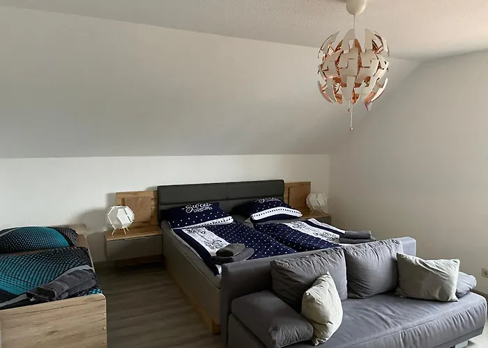 Dorfidyll Im Gruenen